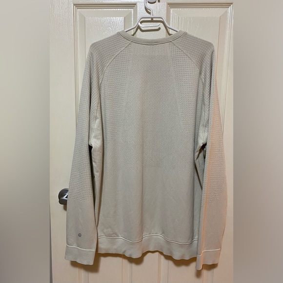 Lululemon Engineered Warmth Long Sleeve Crew - Picture 2 of 13